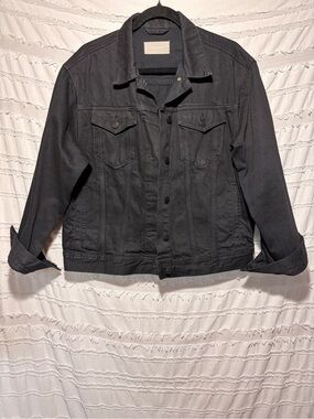 Everlane denim trucker jacket